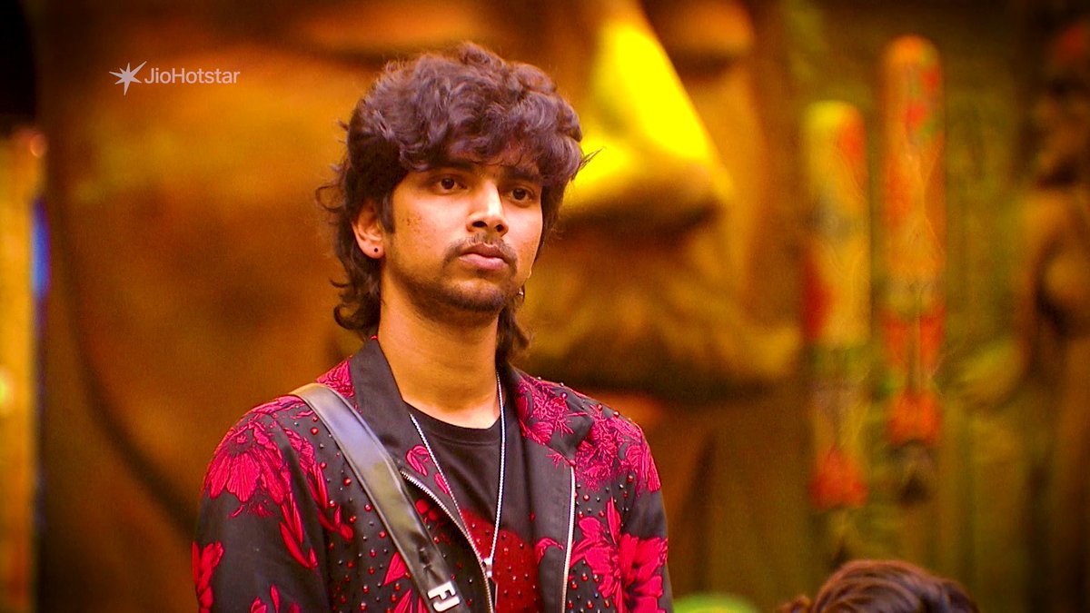 What’s this VijaySethupathi? FJ has all authority to run/stop the court process. He can decide abt win/loss and not anyone. 🏃🏻‍♂️🏃🏻‍♂️🏃🏻‍♂️ #biggbosstamil #biggbosstamil9