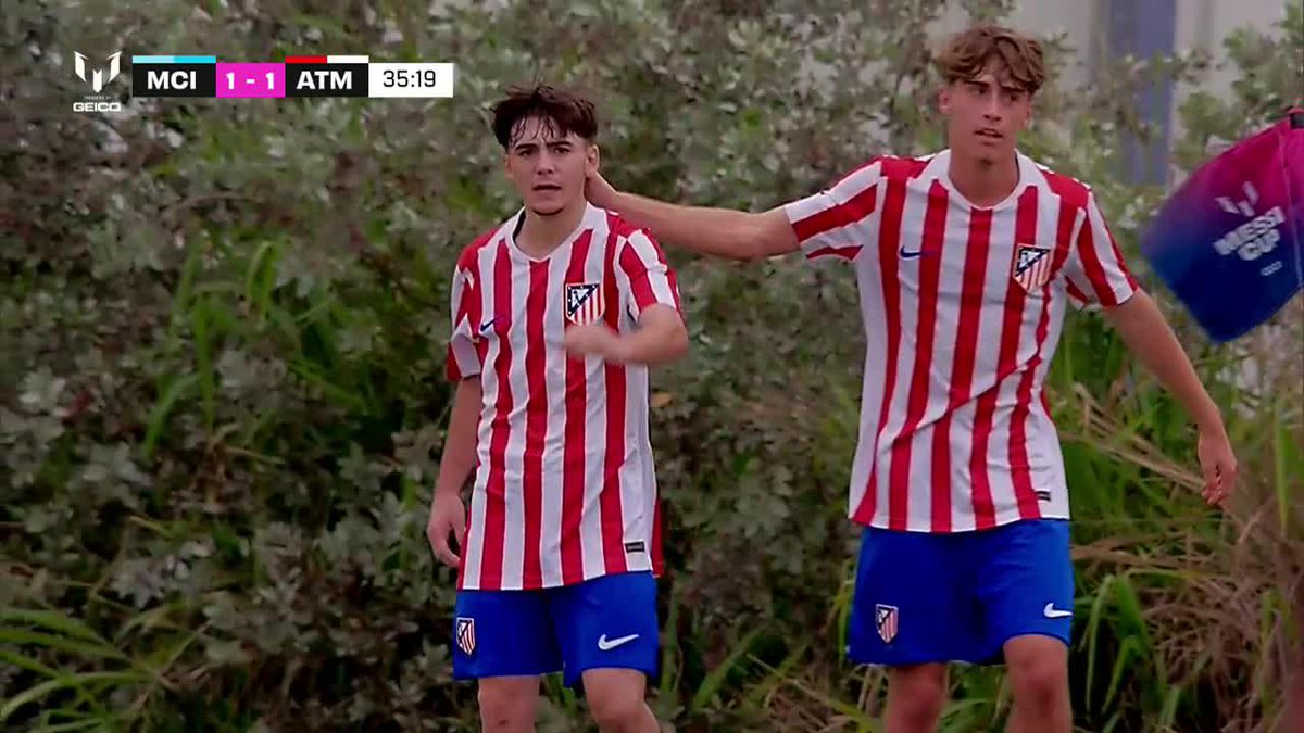 🎯 Aitor Pérez, extremo y uno de los jugadores más destacados del Cadete A, hizo esta barbaridad de gol frente al Manchester City en las semifinales de la Messi Cup. En la fase de grupos sumó 2 asistencias y ante el City también dio un pase de gol.