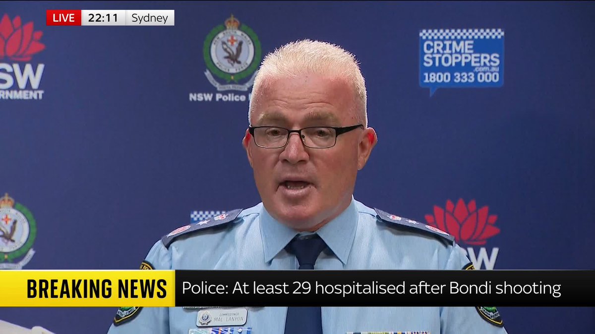BREAKING: A bomb disposal unit is on the scene at Bondi Beach in Sydney after a mass shooting. NSW police commissioner Mal Lanyon says a vehicle near the beach is believed to have several explosive devices inside. 🔗 📺 Sky 501 and YouTube