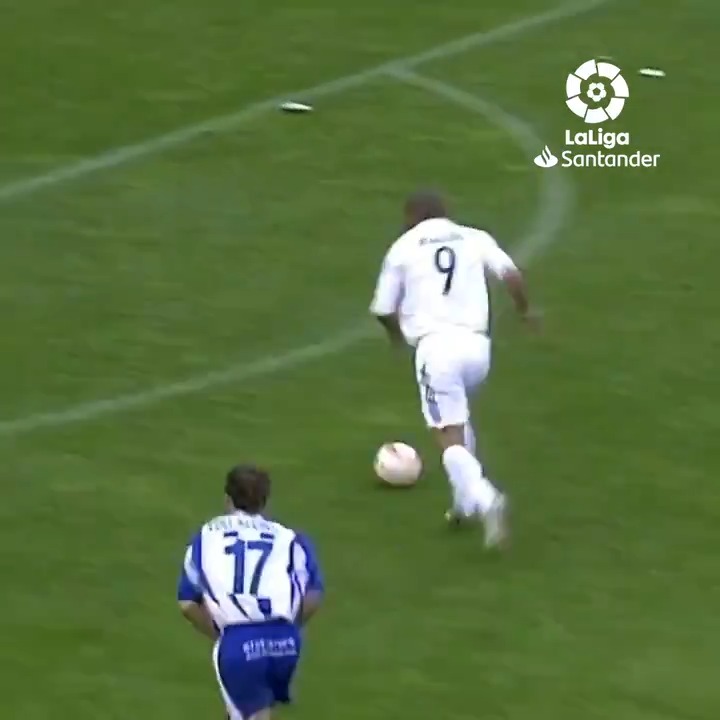 Aquel doblete de Ronaldo en Medizorroza en septiembre de 2005. Y la celebración de la cucaracha con la que la prensa se ensañó, como la prensa sabe hacer con las cosas del Madrid.