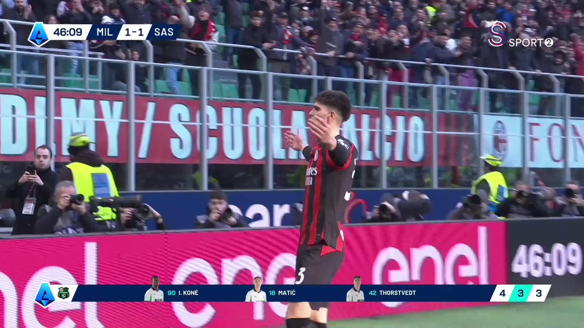 ⚽️ 19 yaşındaki Davide Bartesaghi, kendisinin ve Milan'ın ikinci golünü attı. S Sport Plus 📲 Sporun Ev Sahibi S Sport Plus! 𝗔𝗥𝗘𝗡𝗔𝗬𝗟 koduyla yıllık üyelik 1.399 TL! 🎉 👉 #işbirliği