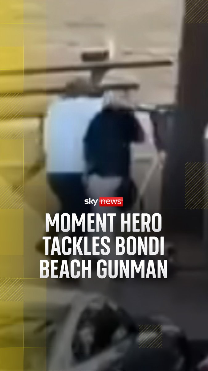 Footage shows the moment one of the terrorists in the Bondi beach attack was tackled to the ground and disarmed. Latest ➡️