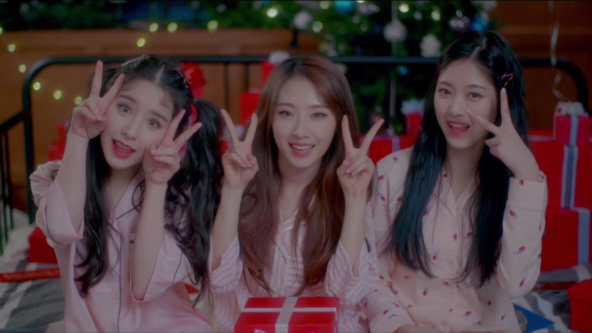 9 years ago today, HeeJin, HyunJin, &amp; HaSeul of LOONA released ‘The Carol’