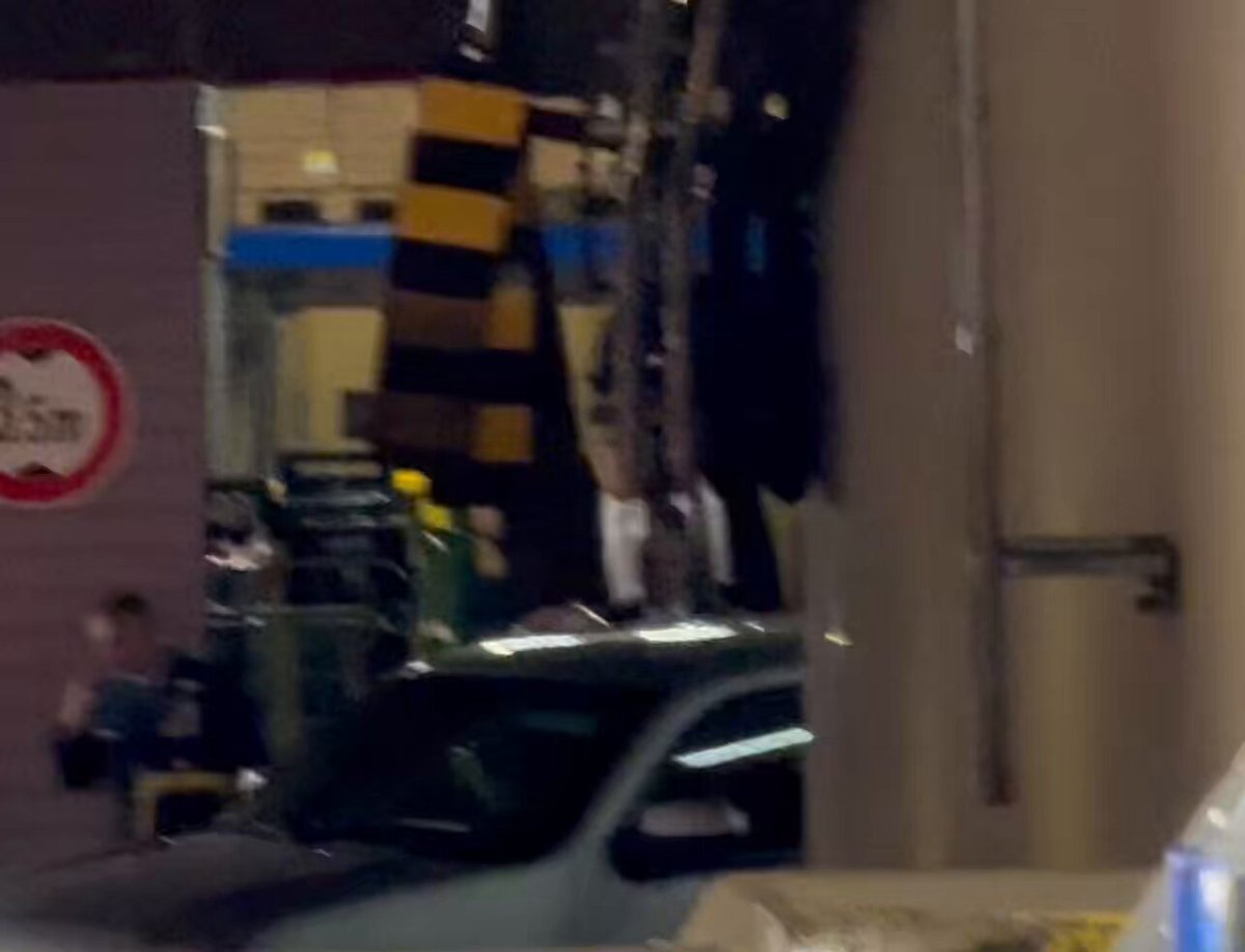US presidential envoy Steve Witkoff departing for Ukraine talks in the German chancellery a few minutes ago.