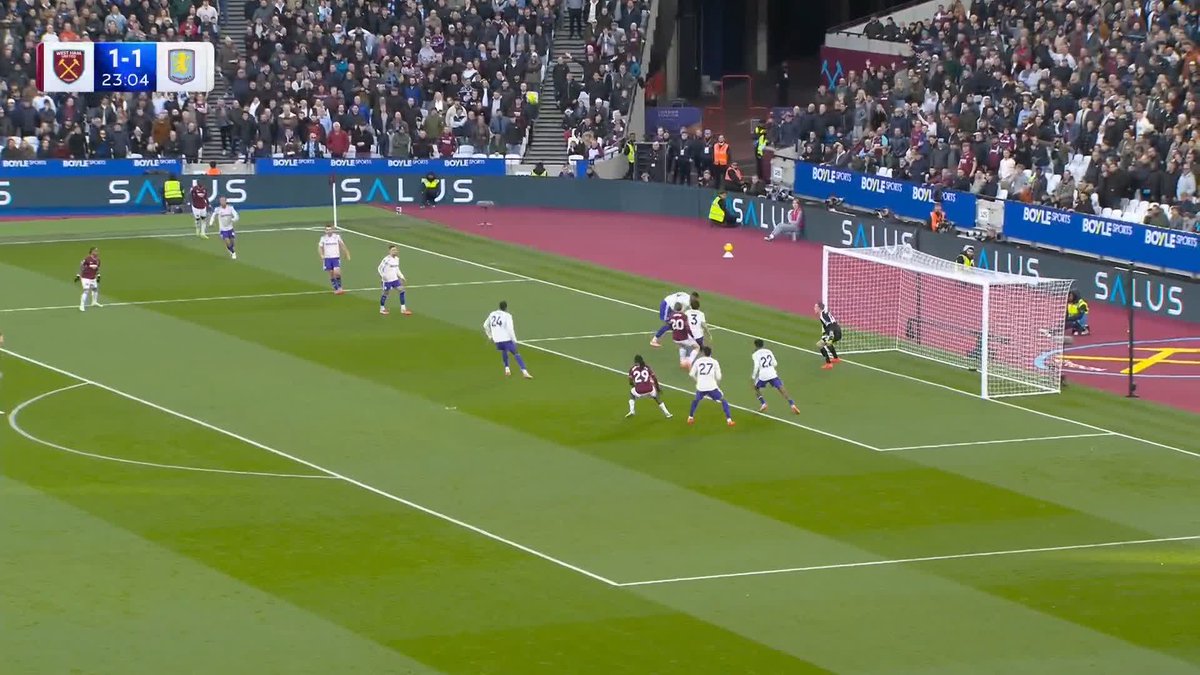 West Ham are back in front! Jarrod Bowen diverts the ball home! ⚒️