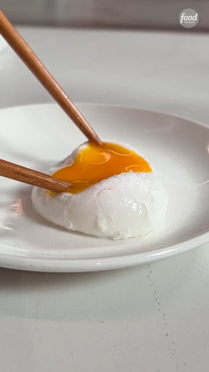 There's a reason Mei Lin's poached egg hack has 42 MILLION views and counting‼️ Don't miss Mei on the finale of #BeatBobbyFlay: Holiday Throwdown, Tuesday at 8|7c.