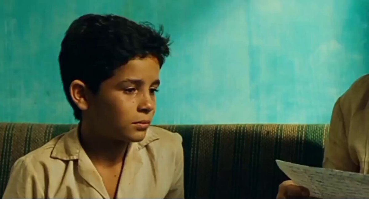 Só essa cena de Central do Brasil da Dora mentindo que Jesus citou Josué na carta só para o menino não ficar triste é maior que metade dos filmes que Hollywood já produziu. Eternamente obrigada Fernanda Montenegro. ❤️