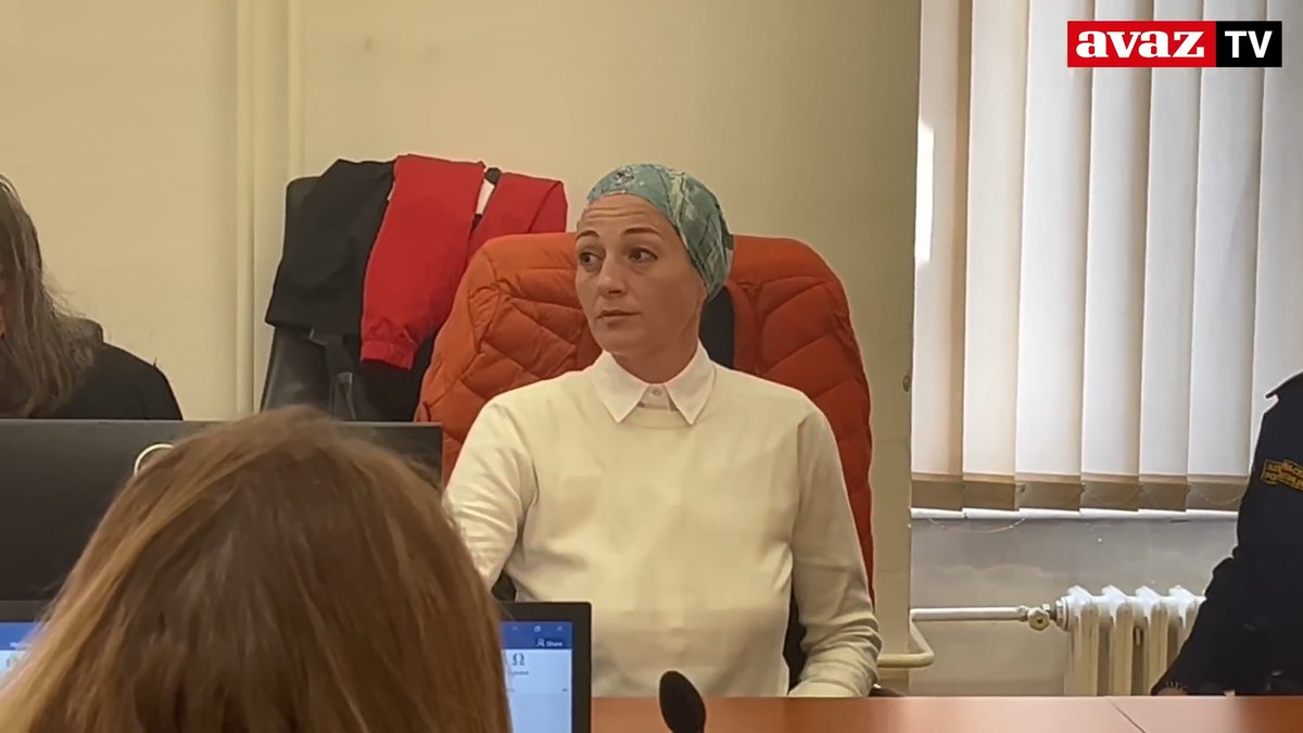 Snimak jednog ročišta suđenja Ireni Karić, kada je svedočio njen sin, objavljen je na YouTube kanalu Avaz TV, 02.10.2024. Svaka čast momku koji je ostao uz svoju majku i naklon do poda ovoj hrabroj ženi, majci i heroini. Većina nas je saznala za ovaj događaj koje se desio 19.05.2023., tek kad je ponovo izrečena presuda 02.12.2025., a koja je ista kao i prvobitna donešena krajem jula. "Svedoci su potvrdili da je dugo trpela maltretiranje i ponižavanje, među njima i njen sin Gabrijel Đoković. On je svedočio da mu je Nijaz slao poruke i fotografije na kojima se vidi kako je pretukao njegovu majku. Prema iskazima svedoka, Nijaz je Irenu tukao i zbog novca, uzimao joj platu i trošio je na kocku." Nadam se da će neko organizovati prikupljanje novca, da se Ireni obezbedi tim najboljih advokata, koji bi pokušali da joj maksimalno smanje kaznu, ako je to još uvek proceduralno moguće. ♀️💪❤️ "Raduje me jedna istina Iz KP doma vratit ću se ja Ali Hakija nikad neće sa Bara Sa Bara se niko ne vraća Ali Hakija nikad neće sa Bara Sa Bara se niko ne vraća"