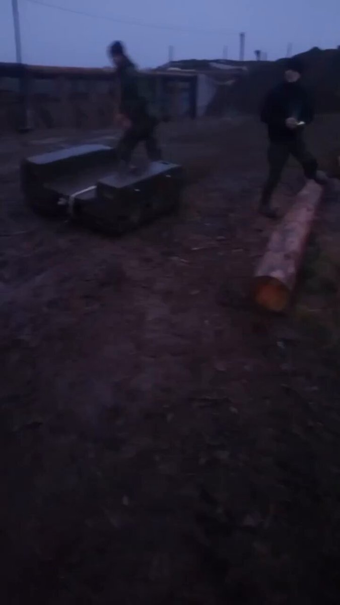 Proof that today, the "robotic" and "unmanned" combat is very much "manned" - in this video, several Russian soldiers have to push "Courier" UGV stuck in dirt with the help of "Prometey" UGV. The TG comment notes that "Courier" UGVs have a "longstanding problems with dirt" (getting stuck in it).