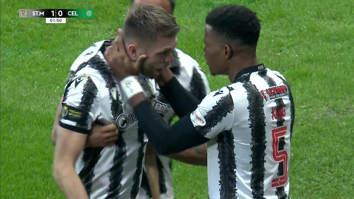 What a start for St Mirren FC! 🏁😱 The captain Marcus Fraser with an inch perfect header for the opening goal 👏 #PremierSportsCup | SPFL
