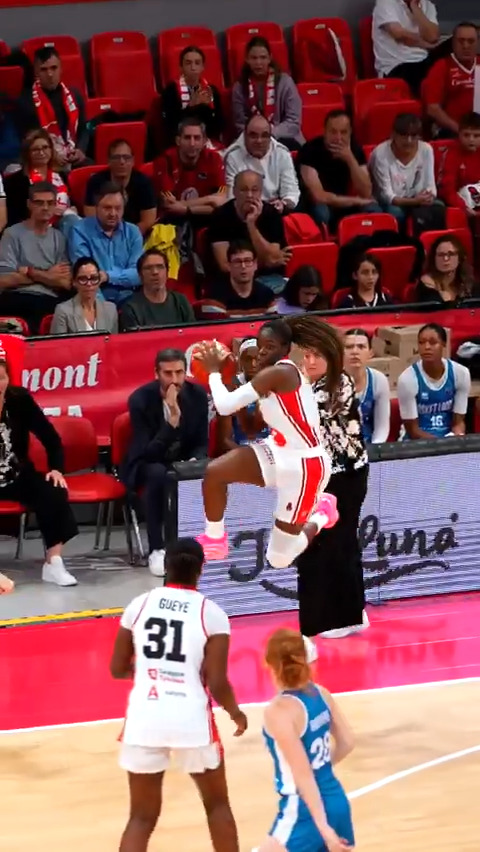 This sequence 👩‍🍳😚🤌 #EuroLeagueWomen x Casademont Zaragoza