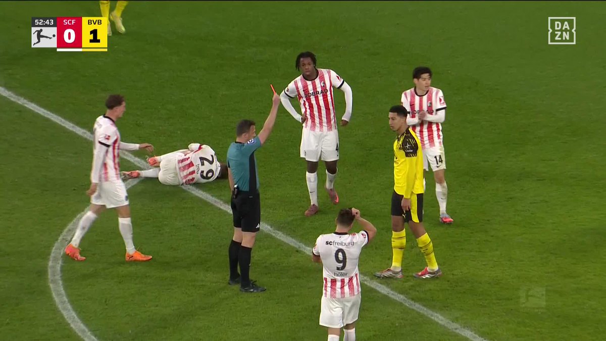 La primera temporada de Jobe Bellingham en el Dortmund puede ser el peor año de debut de un fichaje del BVB en la última década. De ser el fichaje más caro de su historia a sumar más rojas (1, hoy) que goles (0). P.D.: La roja es también culpa de Kobel