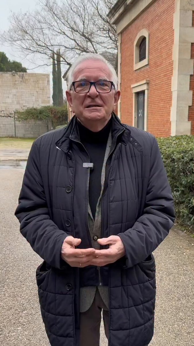 El video que toda persona debe de ver... Esta es la verdad... Una tipa se llevó palante 7291 personas, y frivolizando con ello.. Y lo más grande, sus ejecutores en busca y captura.. Si no hicieron nada por qué huyen y desaparecen los mu cobardes.. Mientras ella en Miami