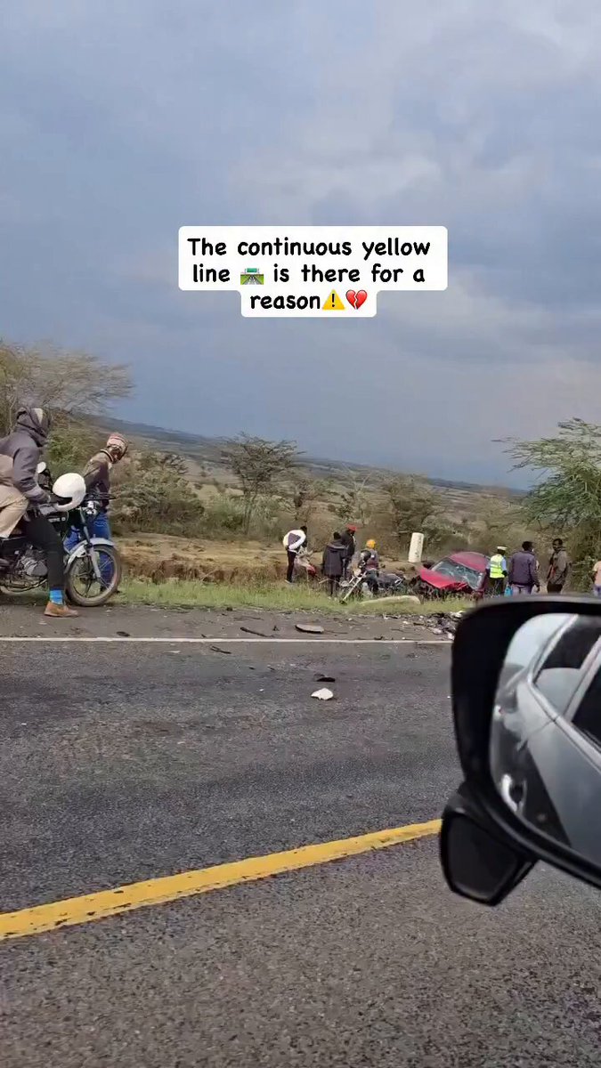 The continuously yellow line 🛣️ is there for a reason⚠️. Unfortunately, most Kenyan drivers are ignorant and will assume it was put there by someone who didn’t know what they were doing. pole sana 💔
