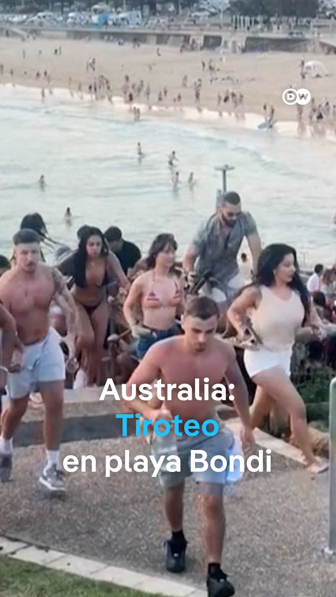 Hombres armados abren fuego en una playa en Australia Al menos doce personas han fallecido tras lo que las autoridades australianas han descrito como un ataque terrorista en la playa Bondi, en la ciudad de Sídney. El ataque se dio esta mañana (14.12.2025) cuando se celebraba en el mismo lugar un festival judío por el primer día de Hanukka. #Australia #Sydney #Sidney #Bondi #playa #tiroteo #antisemitismo #Israel #hanukka