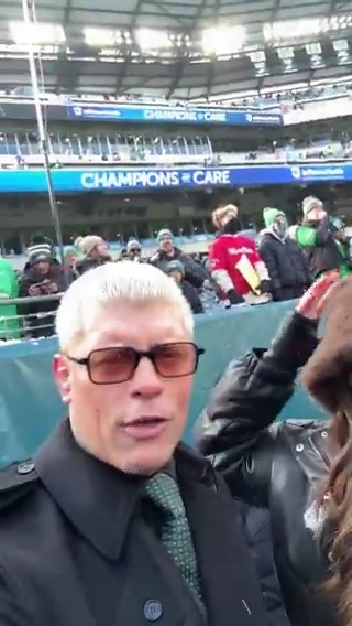 Cody Rhodes and Nikki Bella supporting the Birds in Philly! 🦅
