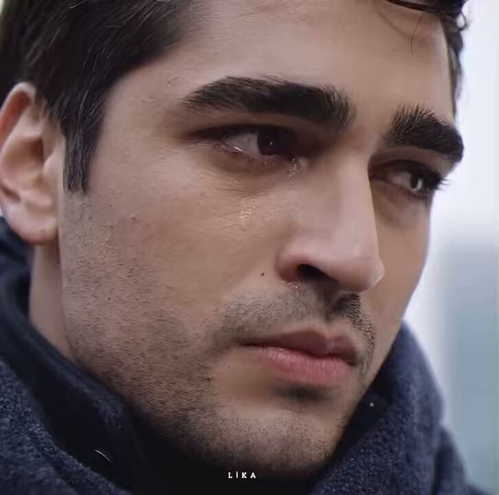 focus on his face.