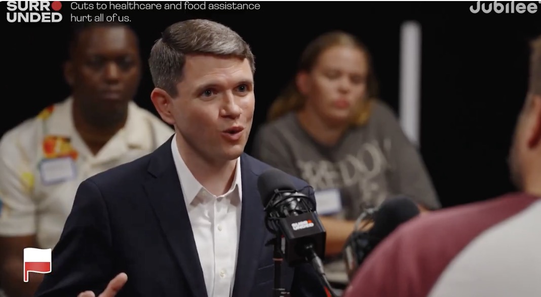 .@JamesTalarico tells undecided voter the story of how he was diagnosed with type 1 diabetes: “So I was able to work across the aisle to pass the first ever cap on insulin co-pays in Texas history. We capped it at $25.”