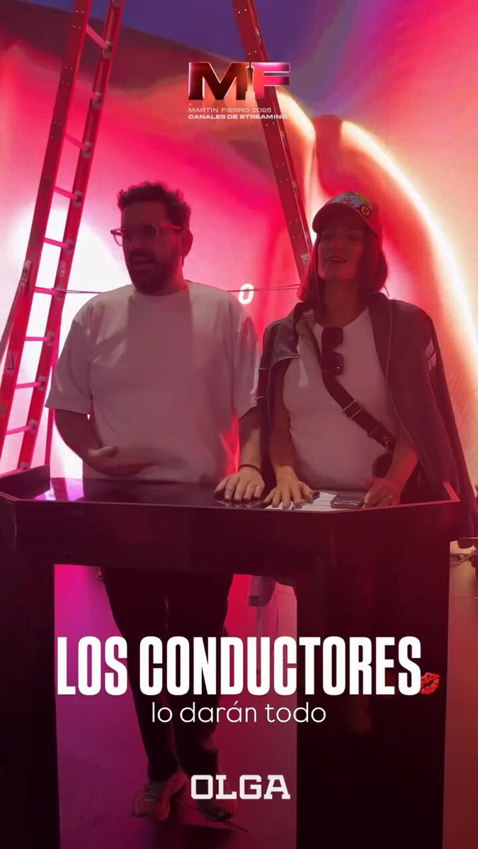 Hoy se entregan los #MartinFierro de canales de streaming y así se preparan Betular y Paula Chaves, los conductores del evento.