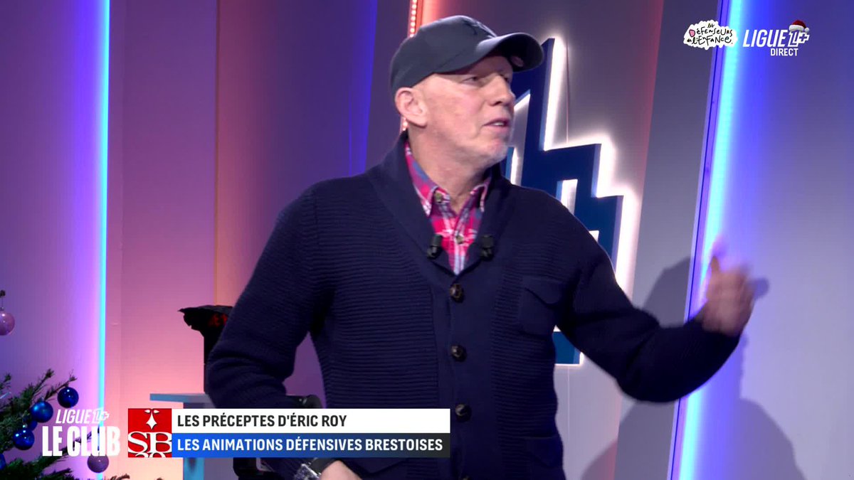 Séquence exceptionnelle que vous pouvez voir uniquement sur Ligue 1+❗ Comme lors de chaque venue d’entraîneur dans Le Club, Eric Roy nous explique en détails ses precepts tactiques au Stade Brestois 29 👨‍🏫⚽