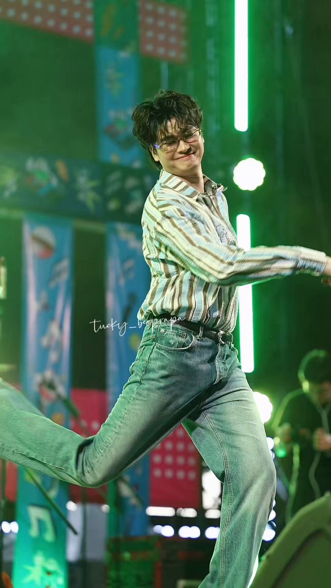 ใครใจไม่แข็งพอ อย่าดูคลิปนี้ .. 😝 เตือนแล้วนะ นนท์ไม่ชอบเต้น เลย จริงๆ 14.12.2025 : Siam Block K #SMF25xNONTTANONT #NONTTANONT