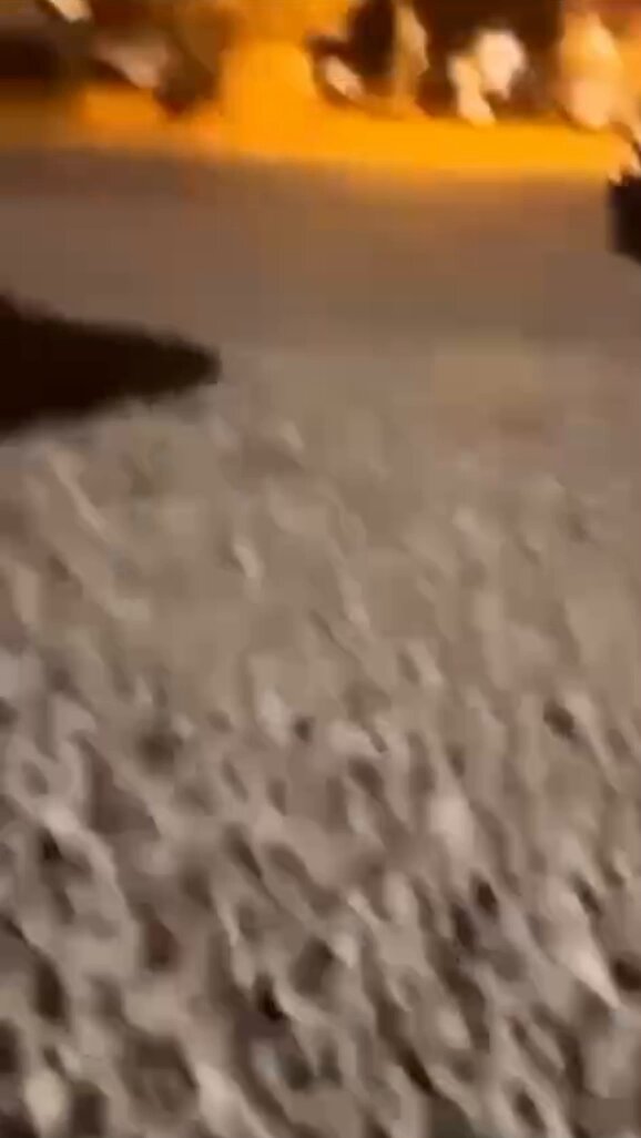 🔥"Still going to argue at me that there is no UFO's?"- Cameraman.🔥 This family capture this object flying through the sky, stop flash a beam then turn around.. It isn't Santa, what is it?