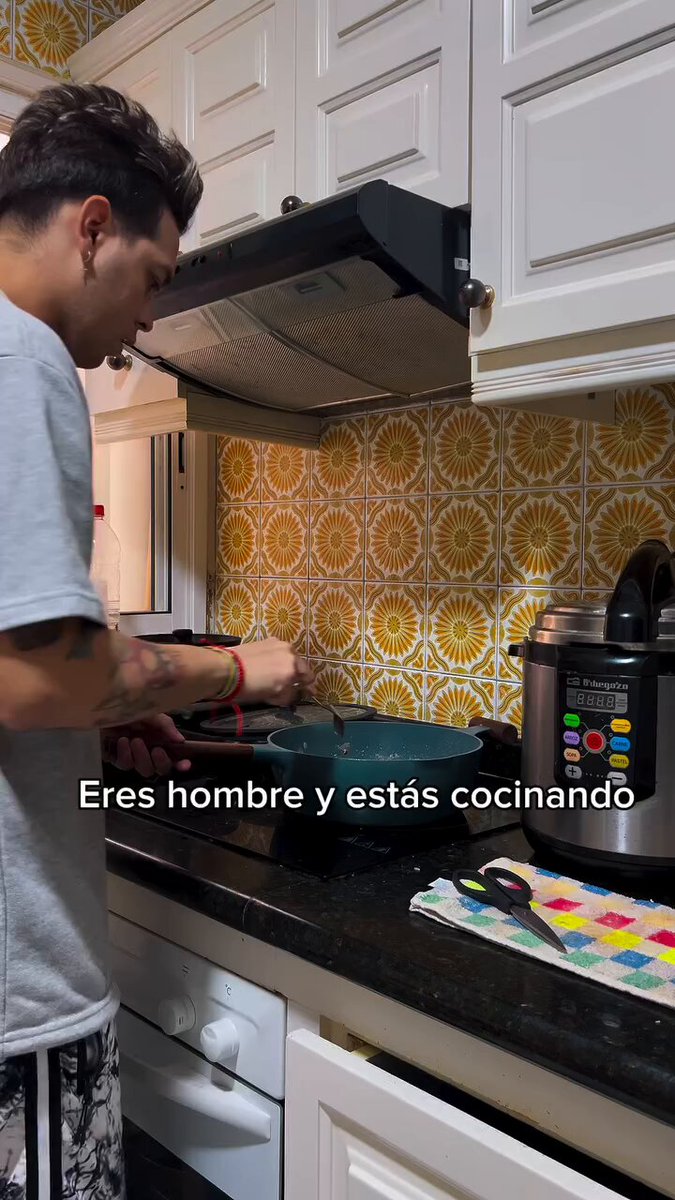 En cualquier sitio menos directamente en la mesa
