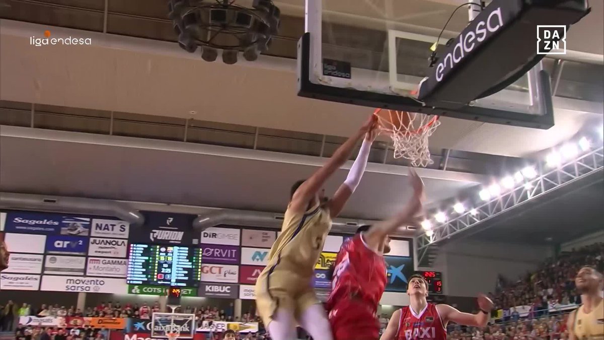 Oportunidad bien aprovechada de Miles Norris en su debut en la Liga Endesa. 9 puntos (3/3 T2, 1/5 T3, 0/1 TL) 8 rebotes 16 de valoración 35:21 de juego sin Toko ni Parra