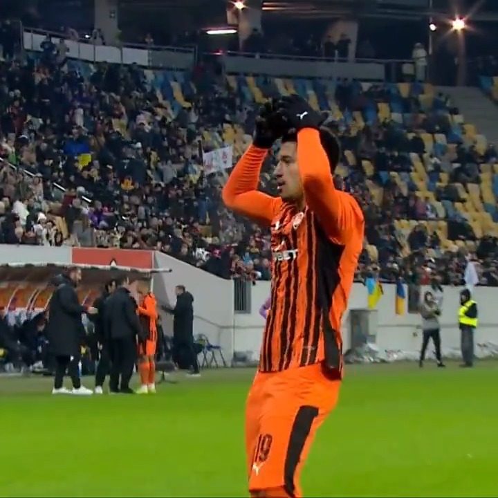 Importante é levar no aeroporto porque foi uma excelente venda E tome Everaldo 4 meses sem gol