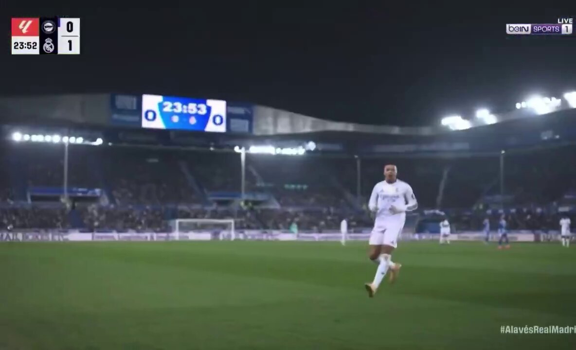 Kylian Mbappé has unleashed a new goal celebration. 😂