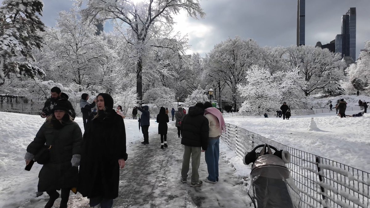 ❄️ Snow Storm hits NYC and blankets Central Park in 4 inches of snow. ☃️ ☃️☃️Strolling the Upper East Side of Manhattan on a Sunday morning watching the snow fall in NYC.☃️☃️ Billionaires' Row in the background ONe57, Steinway Tower, 220 Central Park South, Central Park Tower, 432 Park Avenue. Full video out soon.