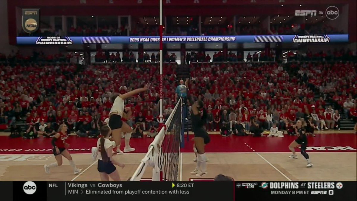 Ifenna Cos-Okpalla. 😮💨 #NCAAWVB x 🎥 ABC / Texas A&M Volleyball