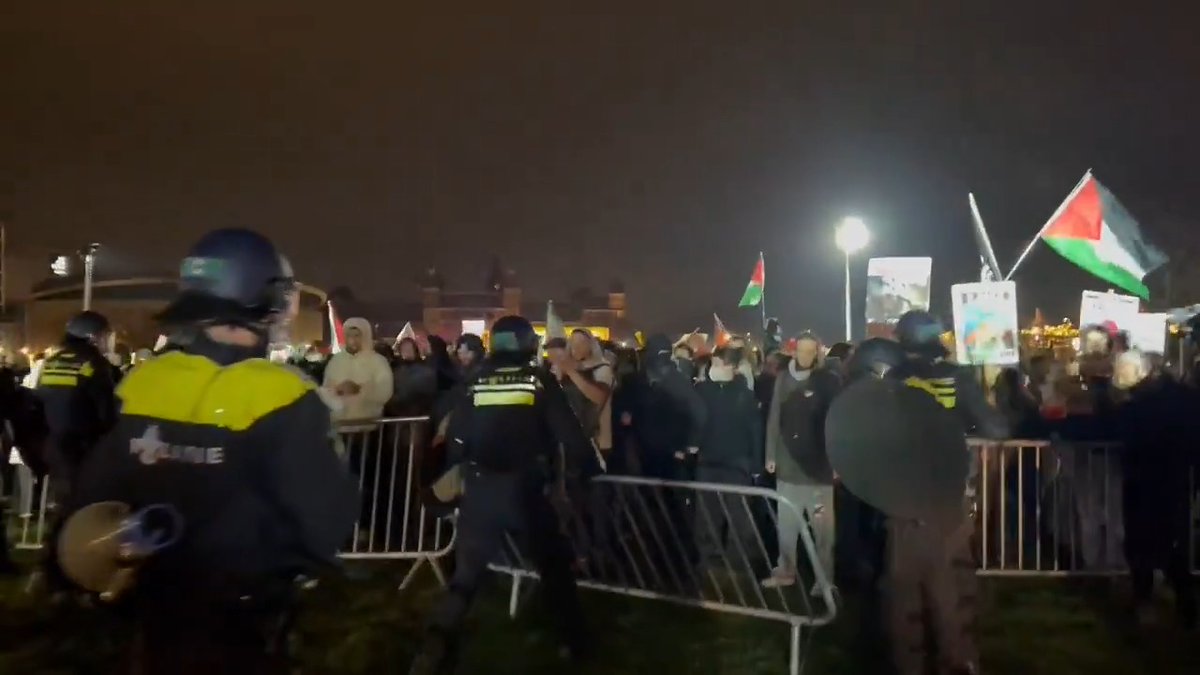 WATCH: Free Palestine supporters angrily try to force their way into a Chanukah celebration in Amsterdam, not even 24 hours after Jews were massacred at a Chanukah celebration in Australia.