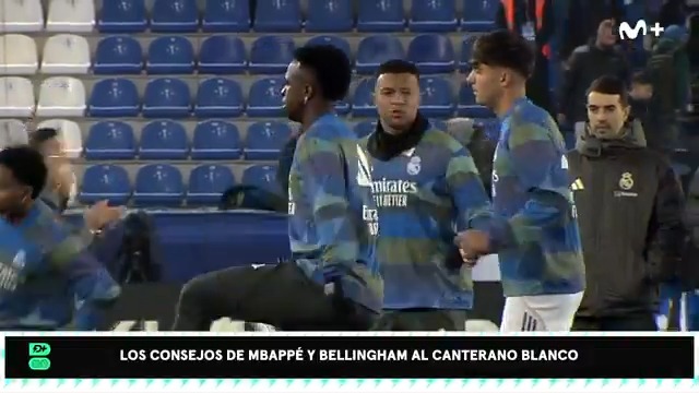 🤝 Mbappé y Bellingham 𝐚𝐩𝐨𝐲𝐚𝐧𝐝𝐨 a Valdepeñas. #DeportePlus