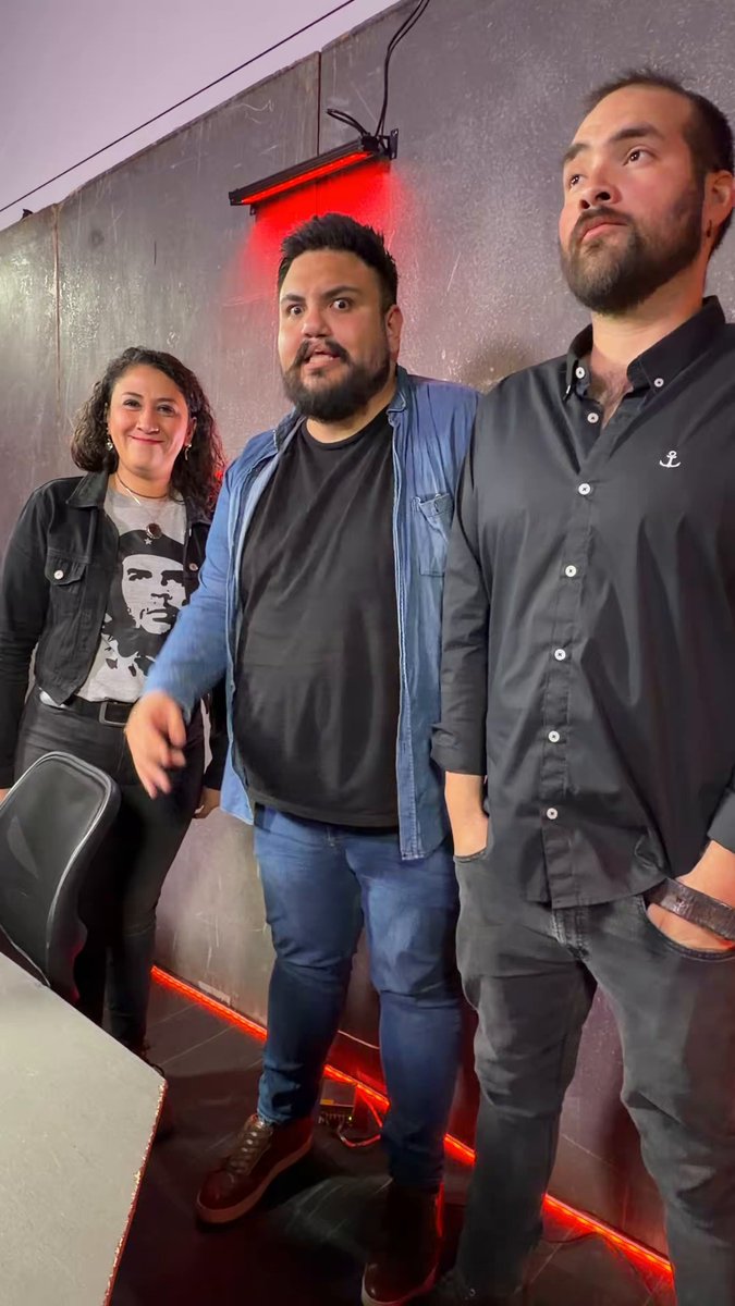 ¡Hoy #LaTrinchera va con todo! Hablaremos de Salinas Pliego, Ernestina Godoy y Venezuela 🇻🇪 con César Huerta, Marcela Román y Jesús Pérez Gaona. Nos vemos a las 8PM en nuestro canal de YouTube Revista Polemón😎👊