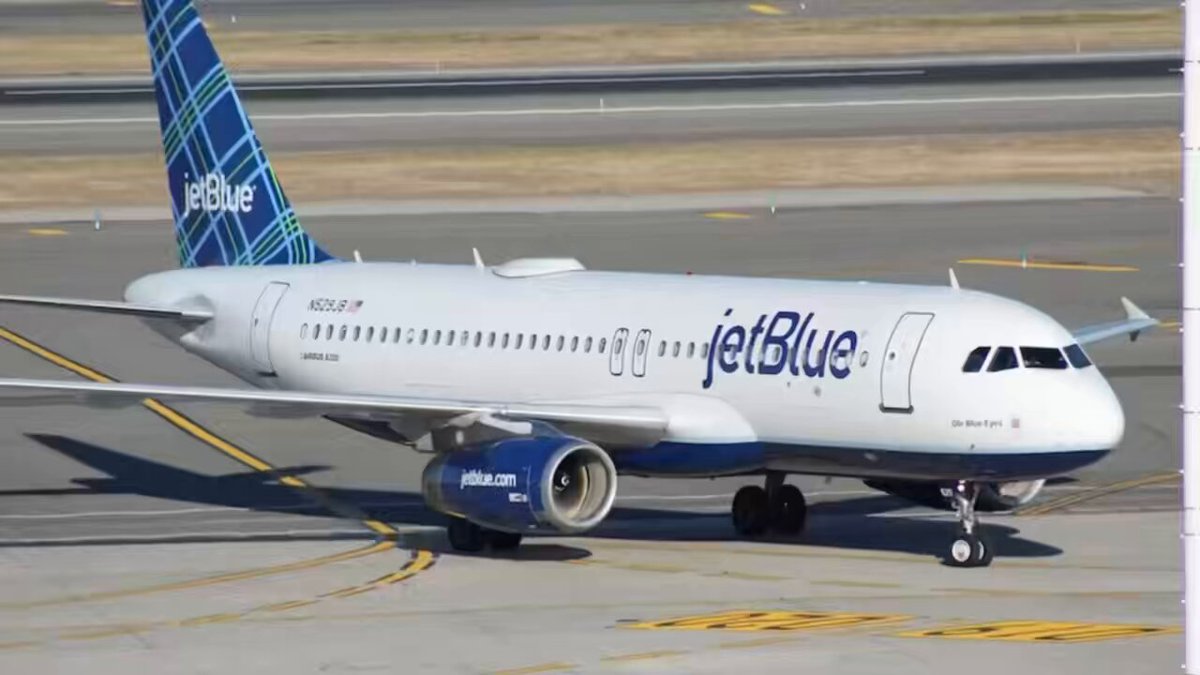 ⚡️ JetBlue flight near Venezuela narrowly avoids ‘MIDAIR COLLISION’ with US Air Force tanker PILOT: We just had traffic pass… within 5 MILES of us… refueler from US Air Force… they passed DIRECTLY in our flight path PILOT: It’s OUTRAGEOUS… almost had a MIDAIR COLLISION