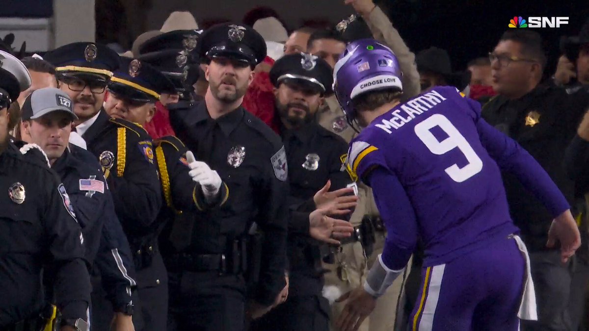 JJ McCarthy shook hands with every first responder before the game 👏 Sunday Night Football on NBC