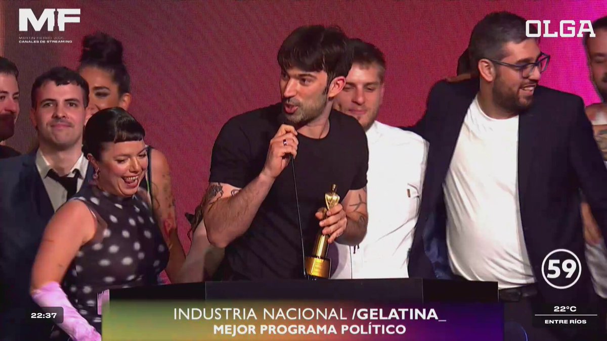 Industria Nacional se corona como Mejor Programa Político, y Pedro Rosemblat lo celebró con una dedicatoria más que tranquila #MartinFierroxOlga