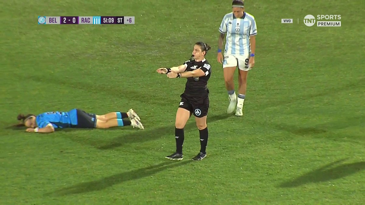 Así fue el momento en el cual Belgrano 🏴‍☠️🟦 se consagró campeón del torneo femenino argentino por primera vez en su historia.