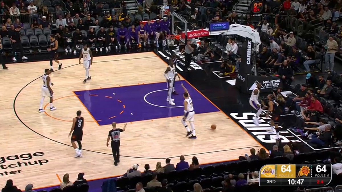 LEBRON IS CRASHING OUT 😭