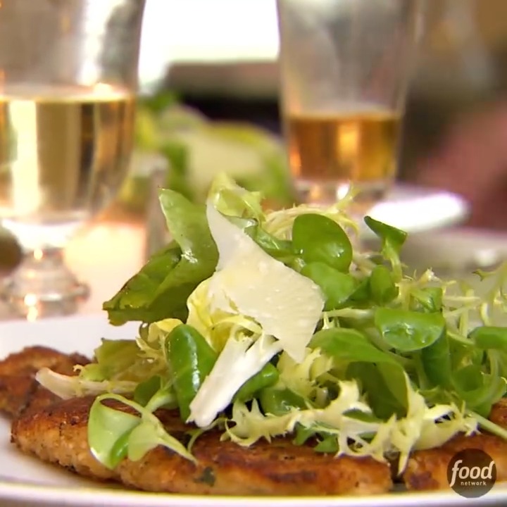 With over 700 5-star reviews, this Parmesan Chicken is a MUST-make ⭐ Stream on HBO Max for more #BarefootContessa: Get Ina Garten's recipe: