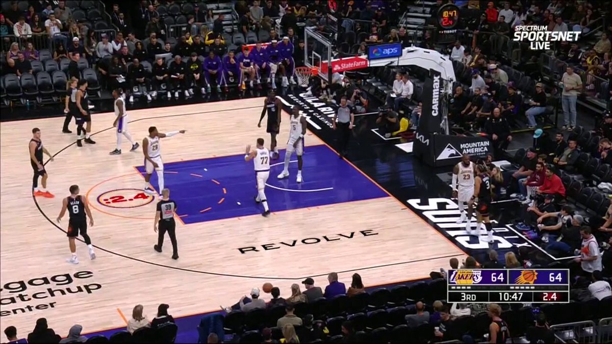 LeBron James somehow didn’t get ejected for pushing and grabbing the ref while Dillon Brooks got tossed for chest bumping Bron 🧐 LeBron got bailed out by the refs after missing the clutch tech free throw? You can’t make it up LMAO 😭