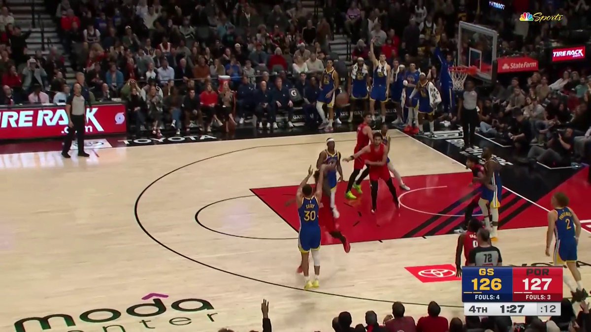 STEPH FOR THE LEAD THE CHEF HAS 48 POINTS TONIGHT 🔥