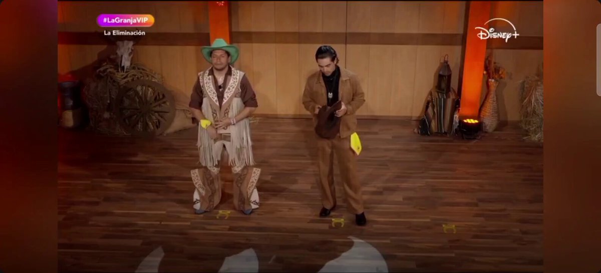 Sergio burlándose de como lloraba Eleazar por la publicación jajajajajajajja "El villano de mil historias" Pues que historia están contando afuera Pues la historia para que salga Teo o Sergio hoy #LaGranjaVIP #aztecauno