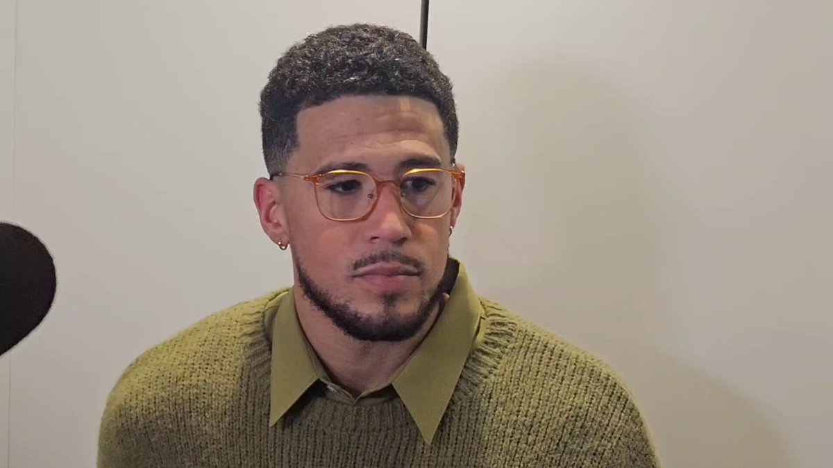 "She said I hit his wrist, which is a lie. I rewatched it." Devin Booker on his PF on LeBron James 3 with 3 seconds left as he's talking about referee Jenna Schroeder. Suns challenge ruled unsuccessful. 2 of 3 FTs gave L.A. 115-114 lead. Lakers won 116-114 #Suns #LakeShow