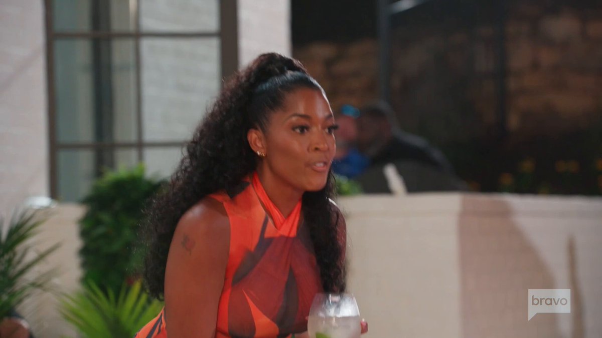 #Married2Med Sneak Peek: Toya goes off on the group.