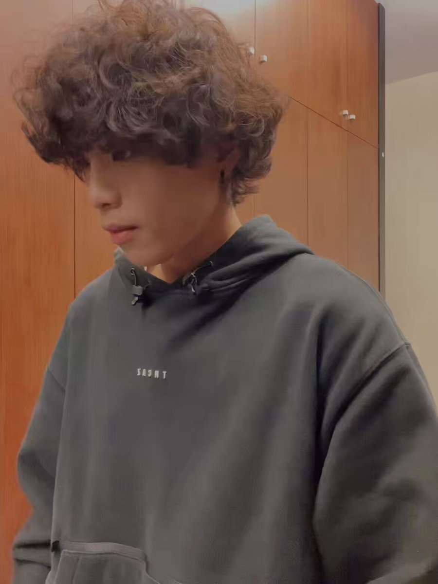 ㄏㄚˋ我已經不是當年那個橋了 誰敢再說可愛我就！！ 謝謝你啦嗚嗚 (✽´ཫ`✽)