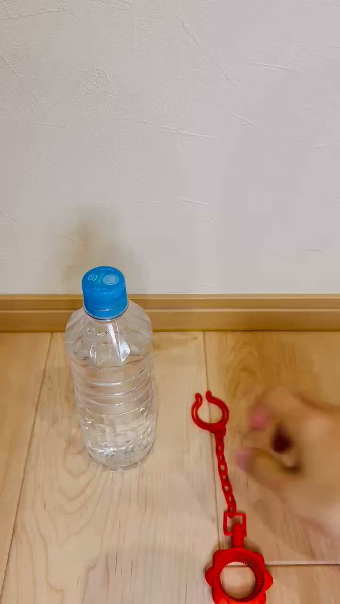 「片手でつけれるんか？」に対し、片手でつける動画をお見せした所「片手で外せるんですか？」といったご意見をいただきました。解ります。ご自身の目で見ないとなかなか信じられないですよね？ということで、付けるから外すまでを動画に収めました。必要な方に届けてほしいです。よろしくお願いします