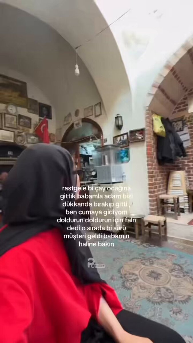 Bir genç, babasıyla gittiği çay ocağında namaz saati gelince çay ocağının kendilerine emanet edildiği anları paylaştı.