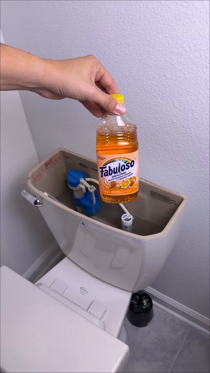 Bathroom stay fresh 24/7 with this one ingredient hack 💯 👇